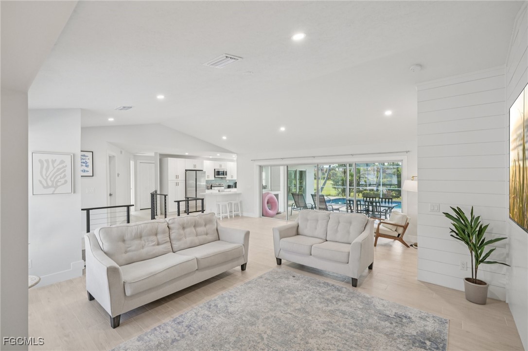1284 Par View Drive
