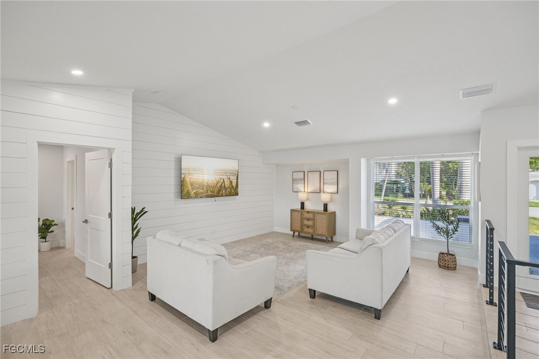 1284 Par View Drive