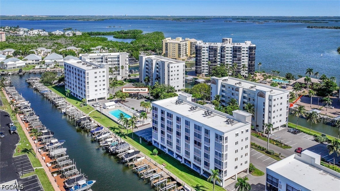 4321 Bay Beach Lane 634