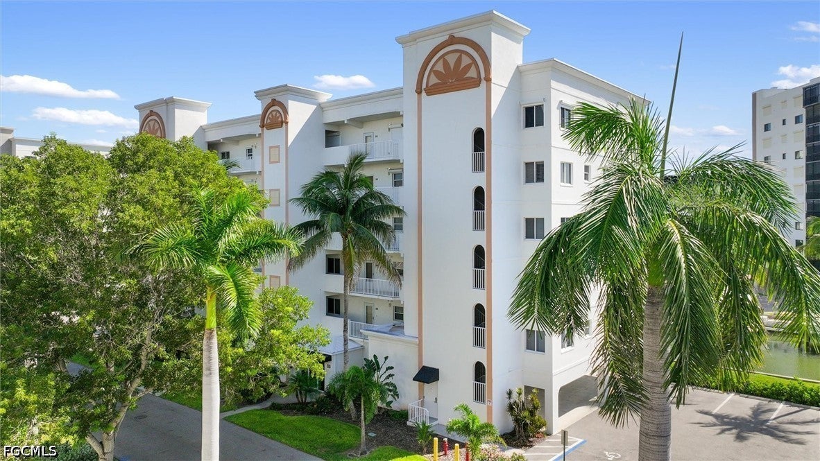 4321 Bay Beach Lane 634