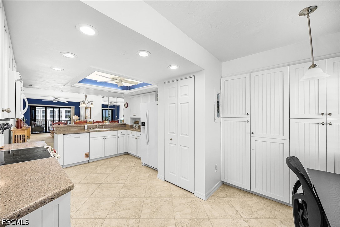 4265 Bay Beach Lane 522