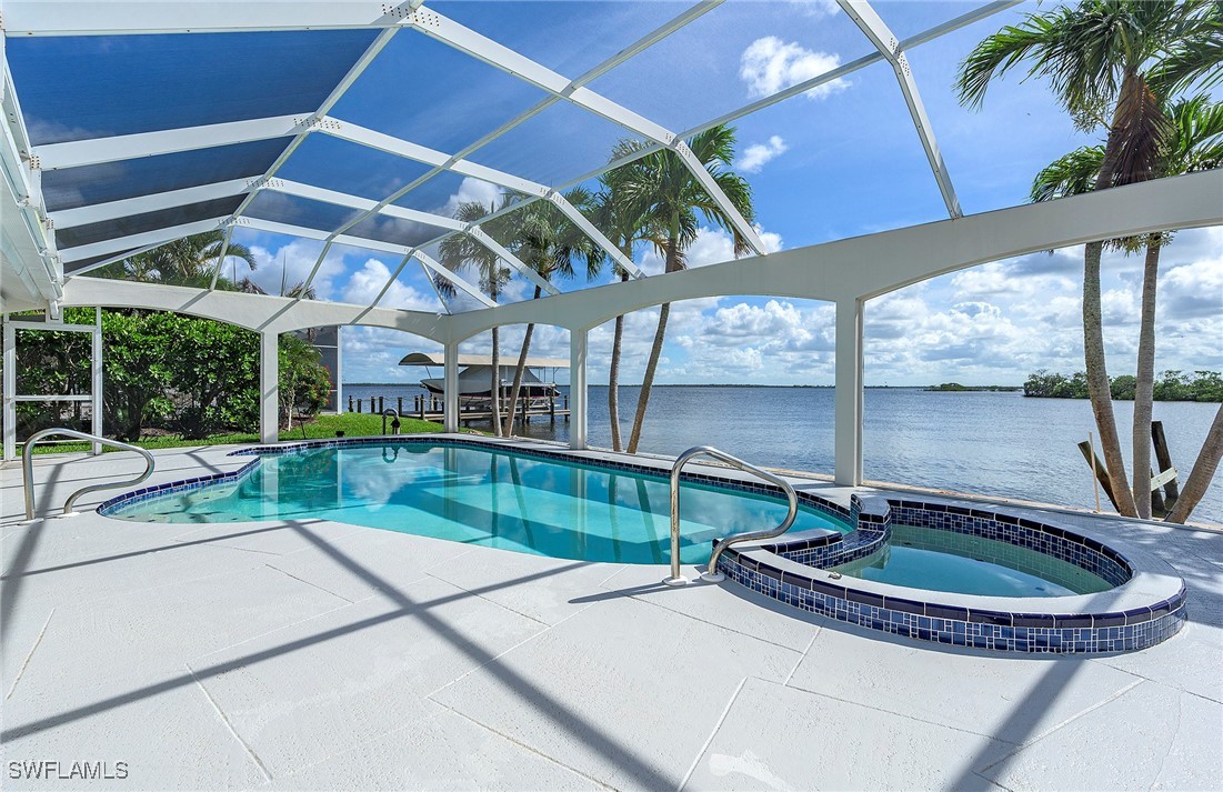13 Bayview Boulevard
