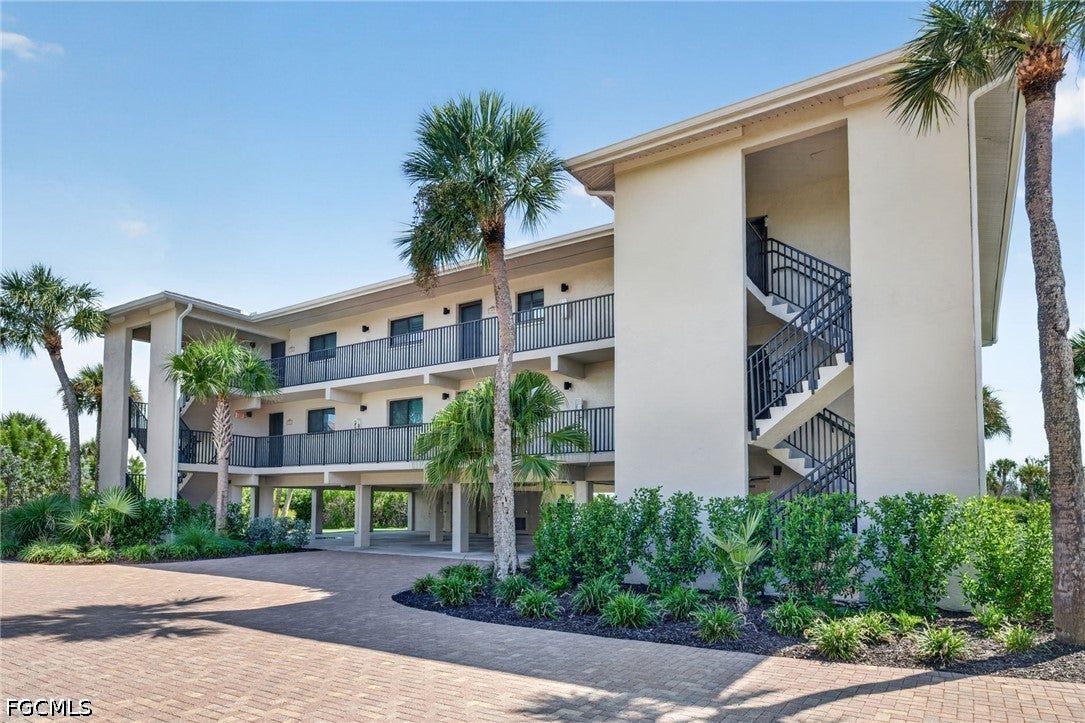 1919 Olde Middle Gulf Drive 102