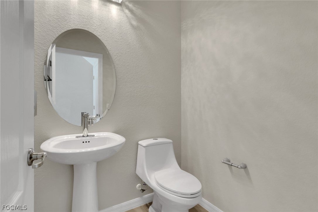 Fort Myers, Florida, 33913, United States, 5 Bedrooms Bedrooms, ,5 BathroomsBathrooms,Residential,Active,2026329