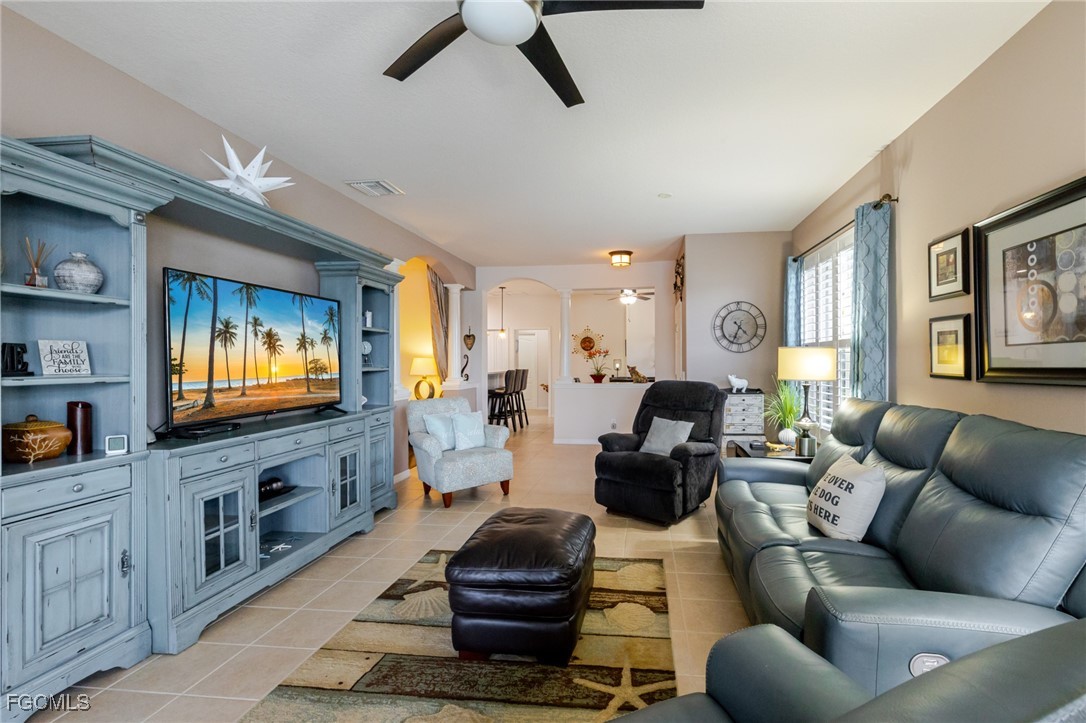 3610 Rue Alec Loop 1