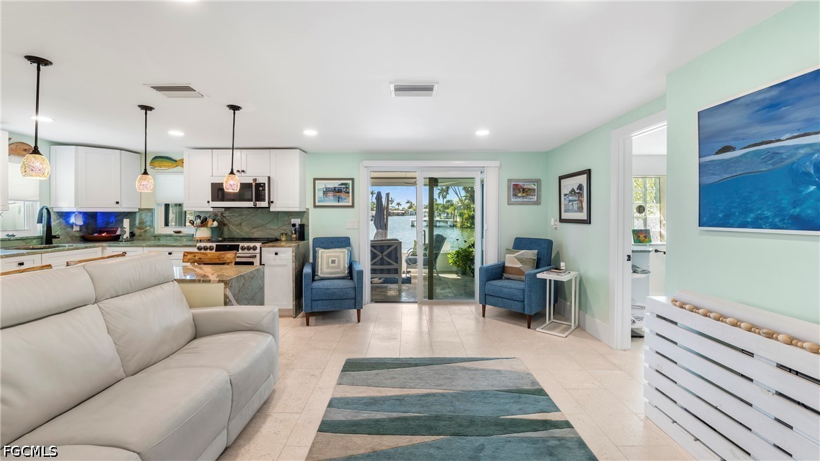 2181 Oleander Street