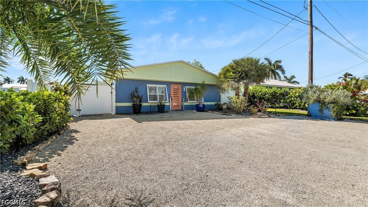 2181 Oleander Street