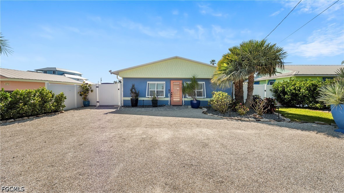 2181 Oleander Street