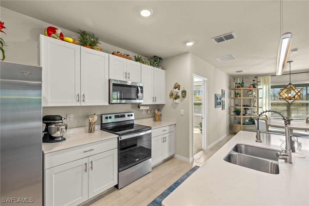 20376 Camino Torcido Loop