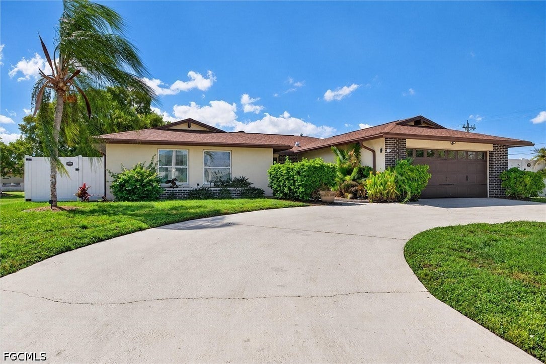 726 SW 51st Terrace