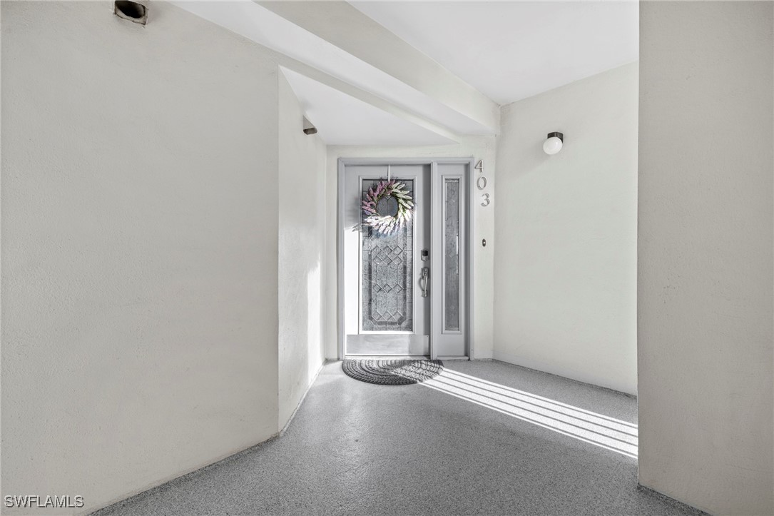 1925 Clifford Street 403