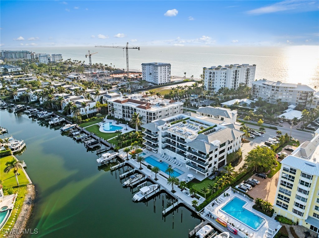 1820 Gulf Shore Boulevard N 302-303