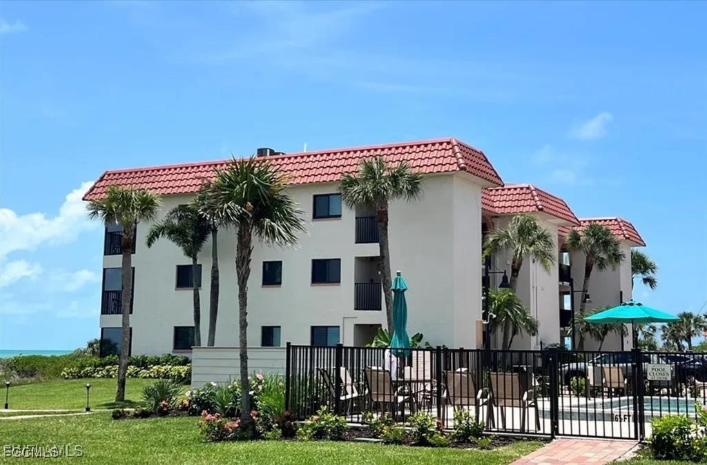 671 E Gulf Drive 1B3