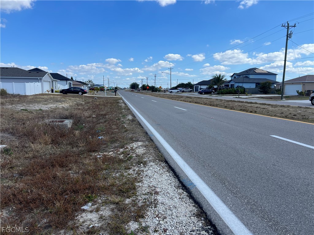 635 Tropicana Parkway E