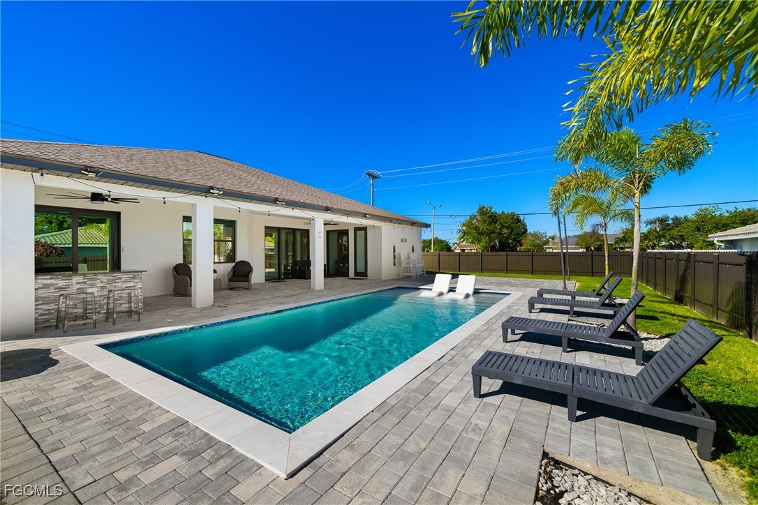 2419 Country Club Boulevard