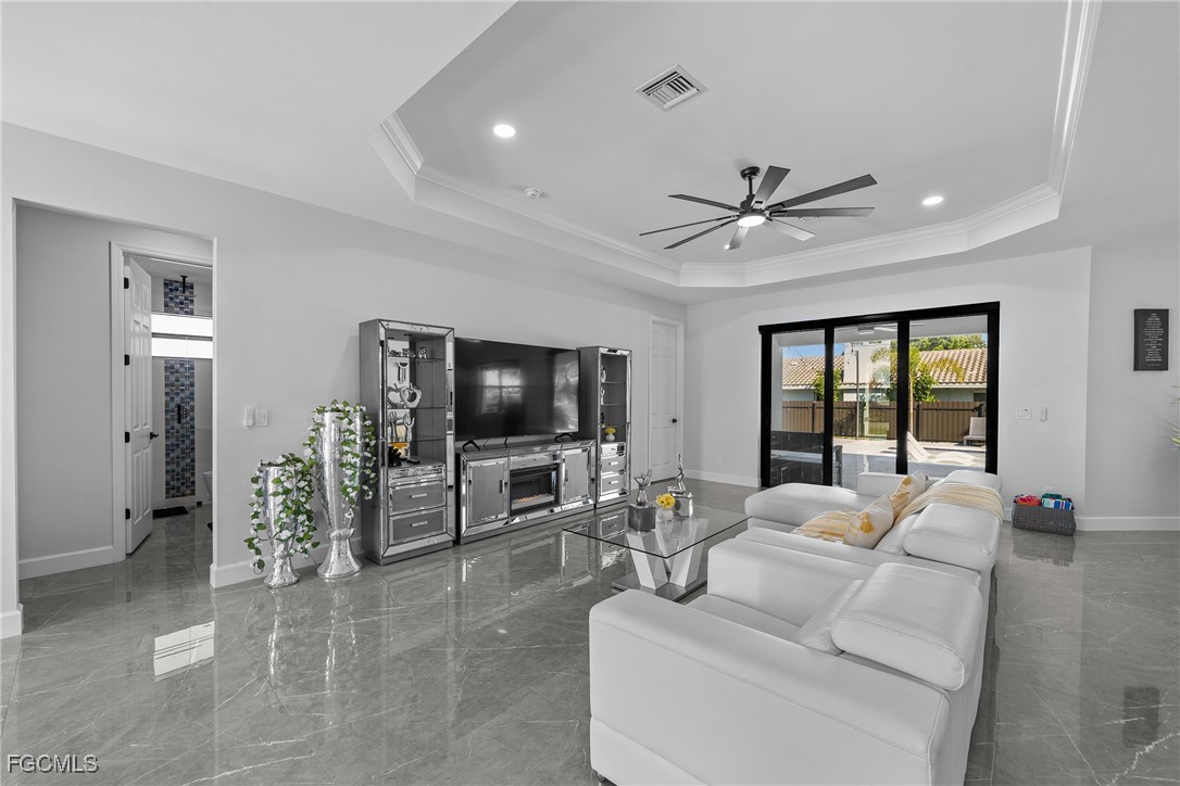 2419 Country Club Boulevard