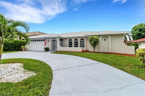 814 Victoria Drive Cape Coral FL 33904