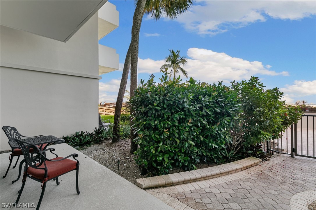 180 Seaview Court 105