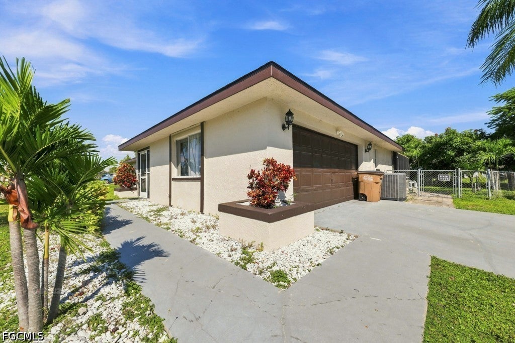 21 SW Trafalgar Parkway