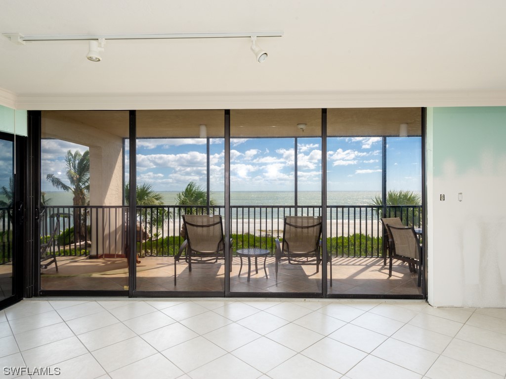 1401 Middle Gulf Drive L404