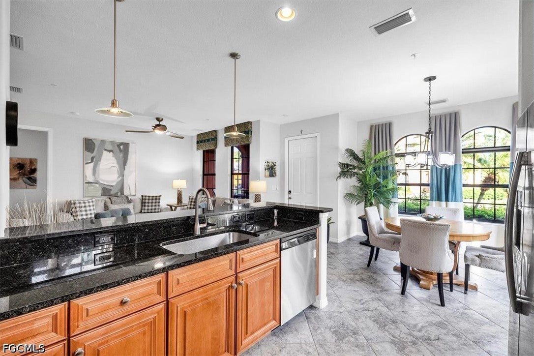 11901 Izarra Way 8609