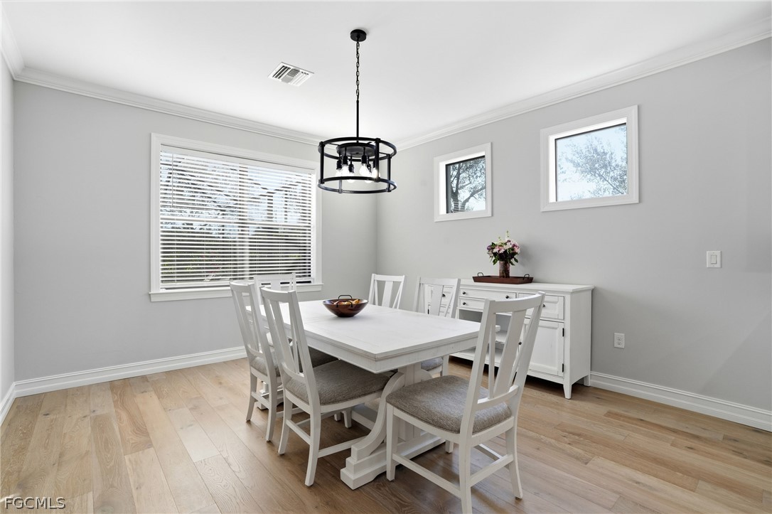 11001 Castlereagh Street