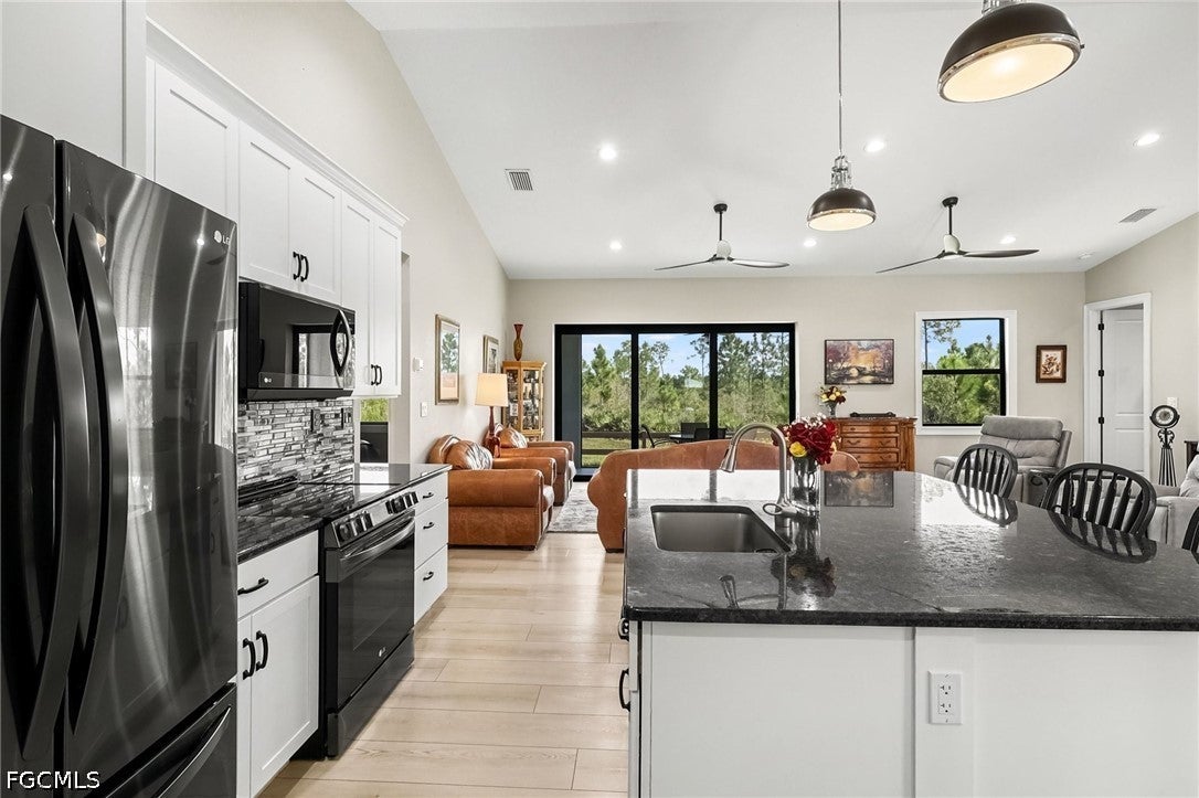 1479 Gateway Lane