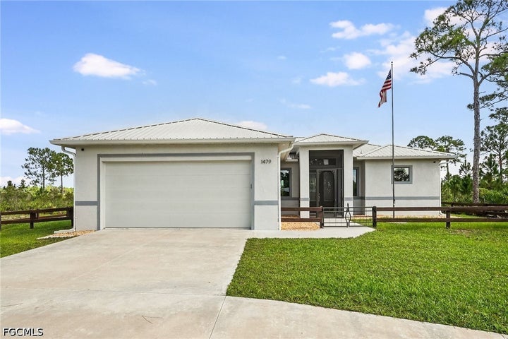 Photo 1 of 35 — 1479 Gateway Lane, Labelle, FL 33935