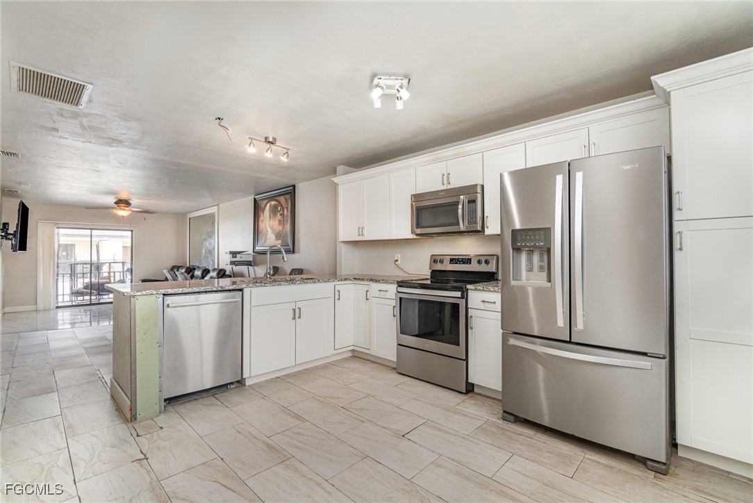 4516 Santa Barbara Boulevard 1