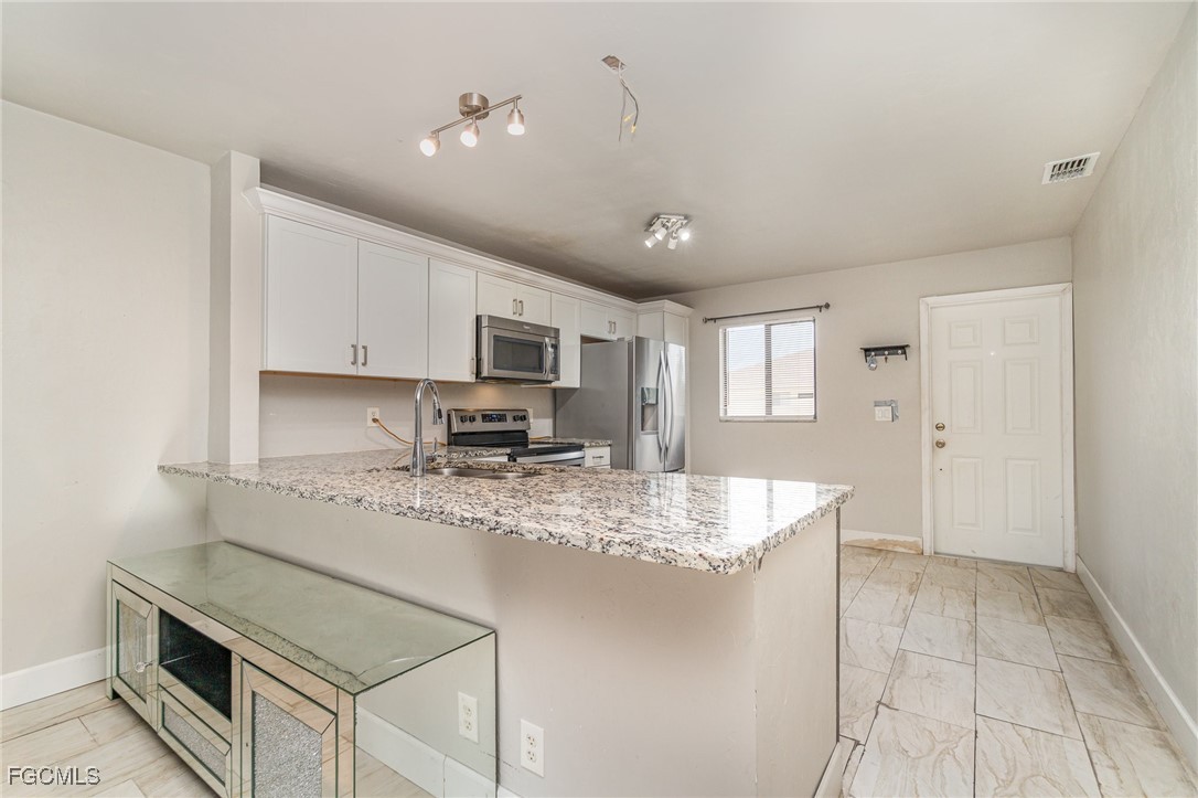 4516 Santa Barbara Boulevard 1