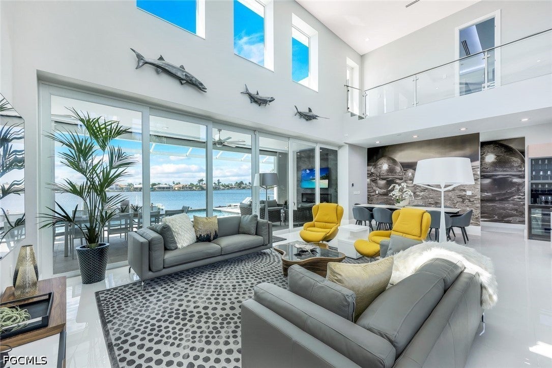 5020 Pelican Boulevard