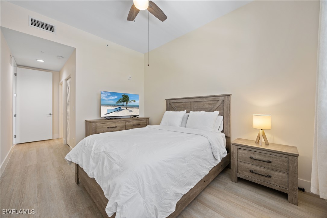 15901 Royal Pointe Lane 404