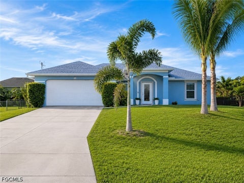 Photo of 925 SW 31st Street, Cape Coral, FL 33914 (MLS # 2026026602)