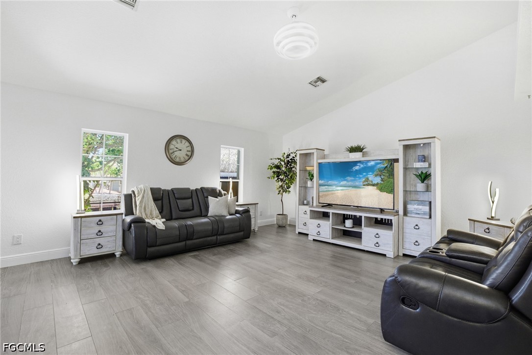 27130 Holly Lane