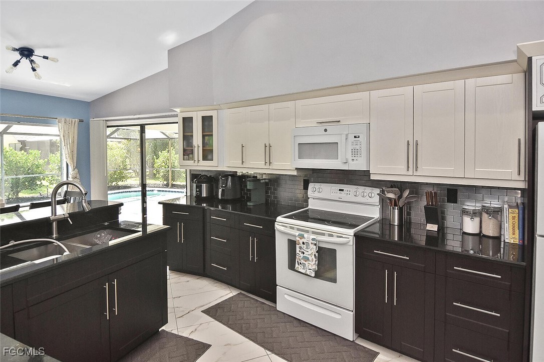 22607 Fountain Lakes Boulevard