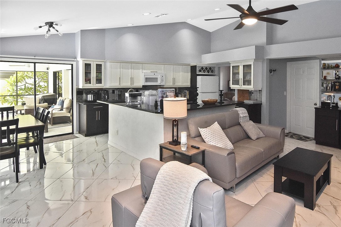 22607 Fountain Lakes Boulevard