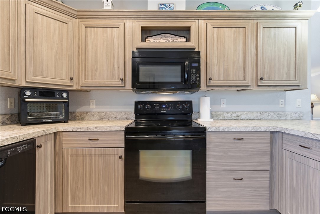 5558 Palm Beach Boulevard 249