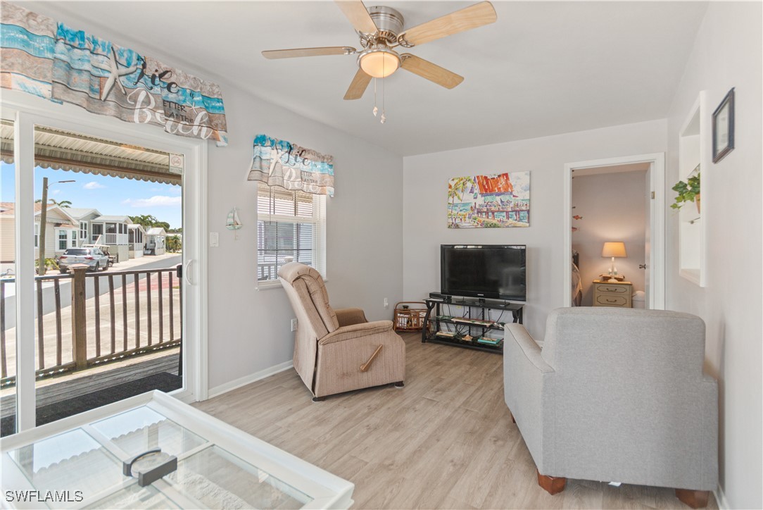11089 Sunglow Lane