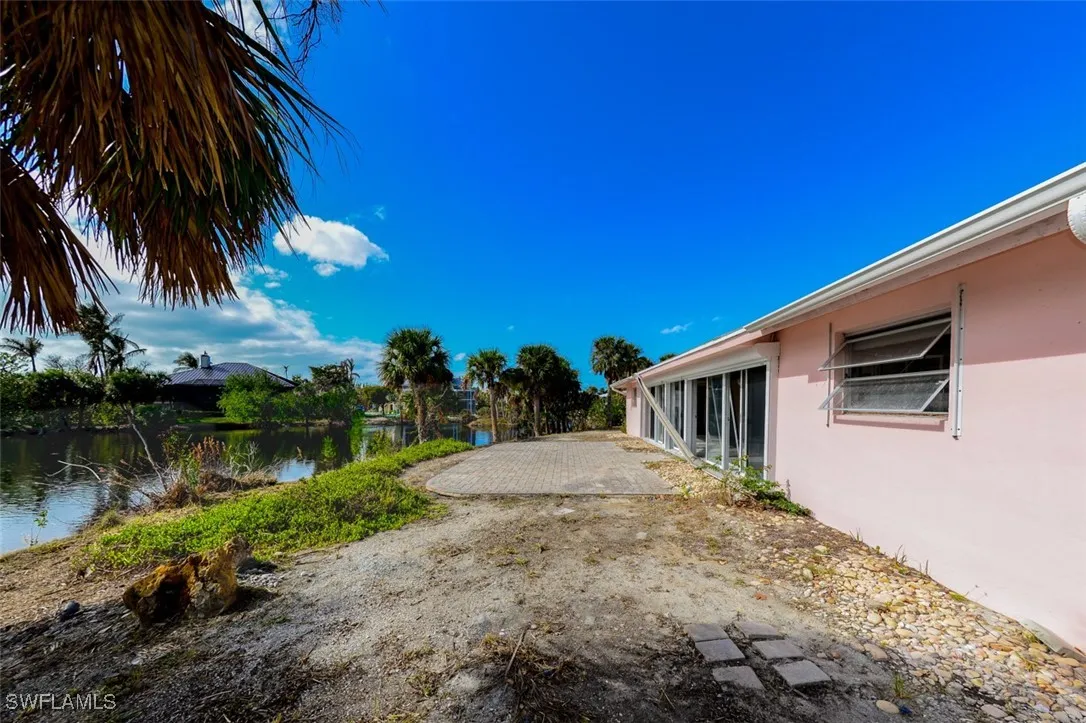 Sanibel, Florida 33957, United States, 3 Bedrooms Bedrooms, ,2 BathroomsBathrooms,Residential,Pending,30624