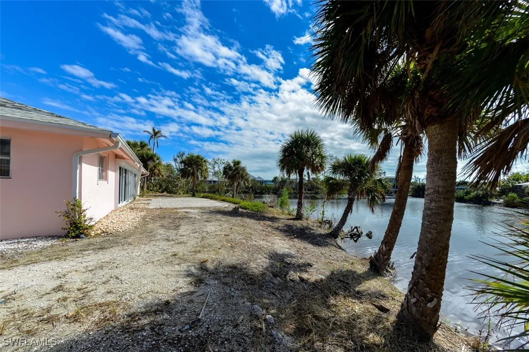 Sanibel, Florida 33957, United States, 3 Bedrooms Bedrooms, ,2 BathroomsBathrooms,Residential,Pending,30624