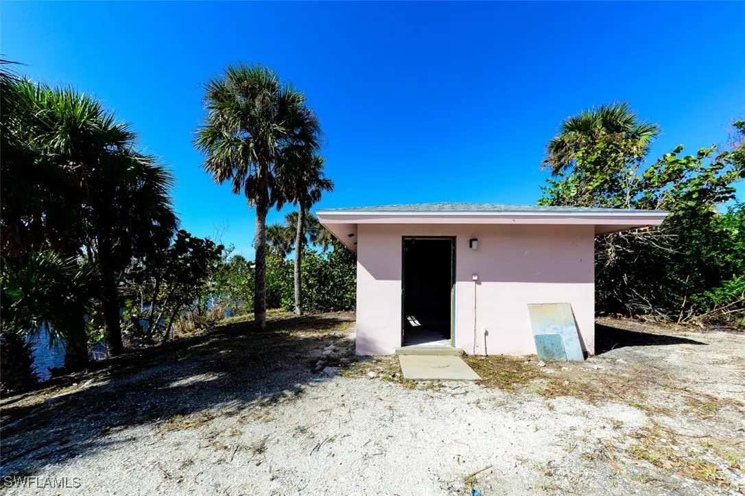 Sanibel, Florida 33957, United States, 3 Bedrooms Bedrooms, ,2 BathroomsBathrooms,Residential,Pending,30624