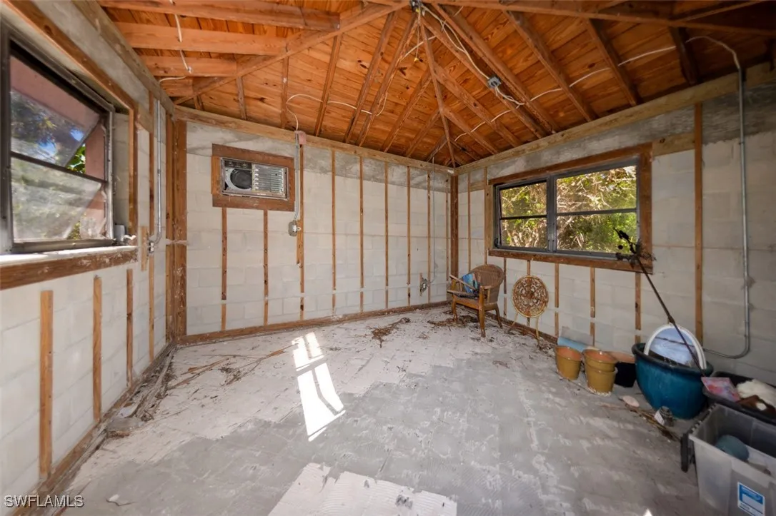 Sanibel, Florida 33957, United States, 3 Bedrooms Bedrooms, ,2 BathroomsBathrooms,Residential,Pending,30624