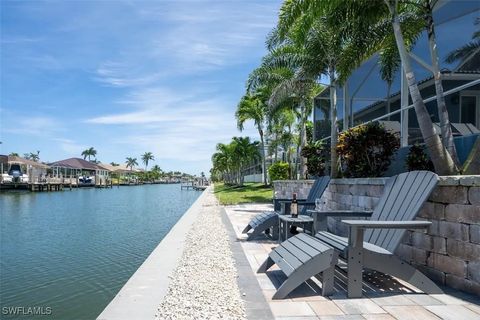 A home in MARCO ISLAND