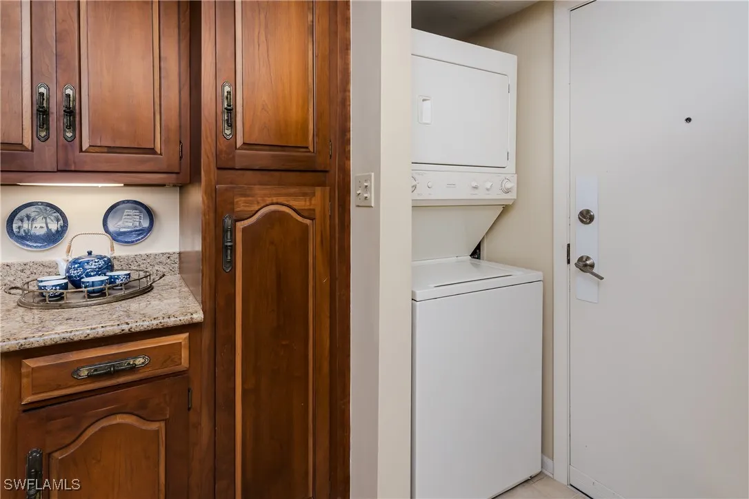 Marco Island, Florida 34145, United States, 2 Bedrooms Bedrooms, ,2 BathroomsBathrooms,Residential,Pending,225392