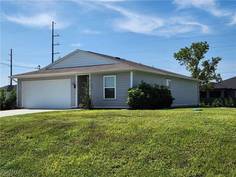 616 NE 24th Terrace Cape Coral FL 33909