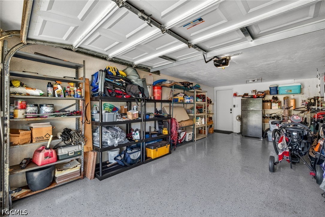4466 W Mainmast Court