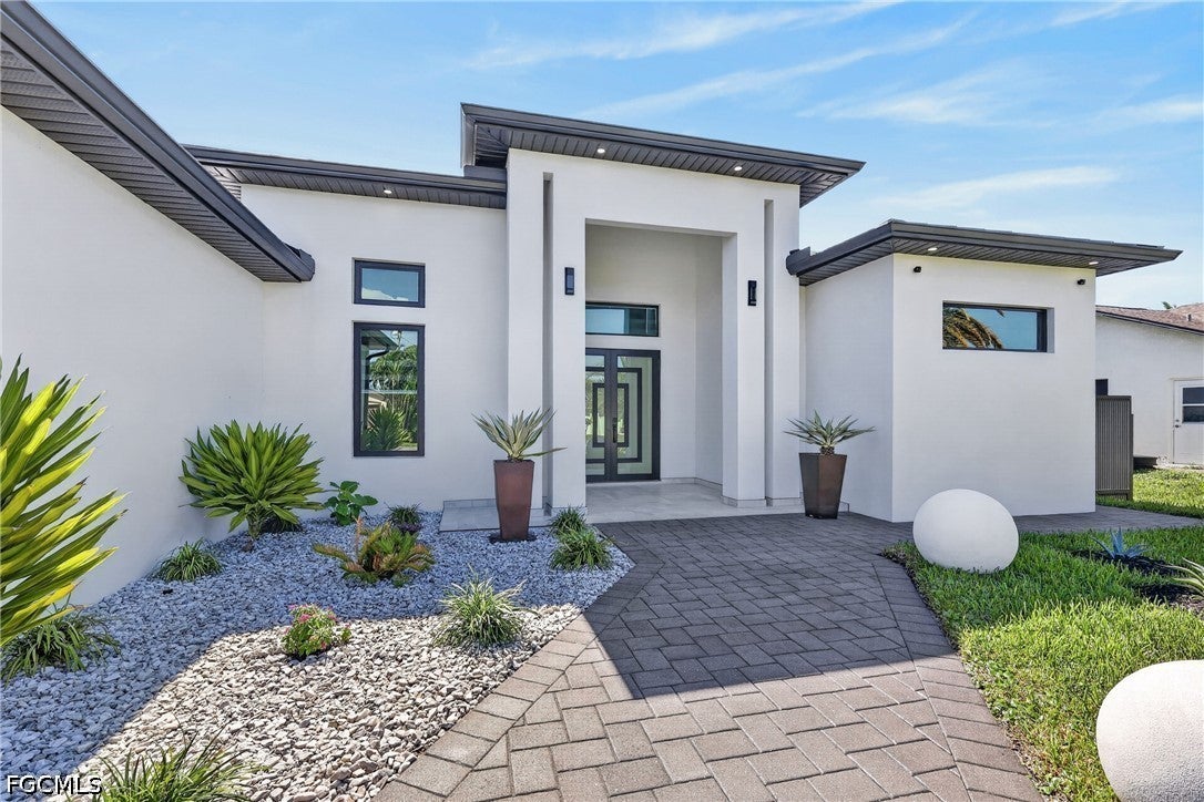 708 SW 10th Street