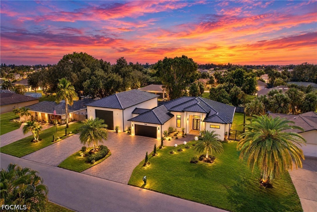 708 SW 10th Street