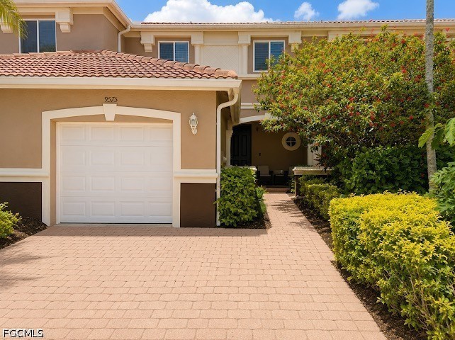 9575 Roundstone Circle