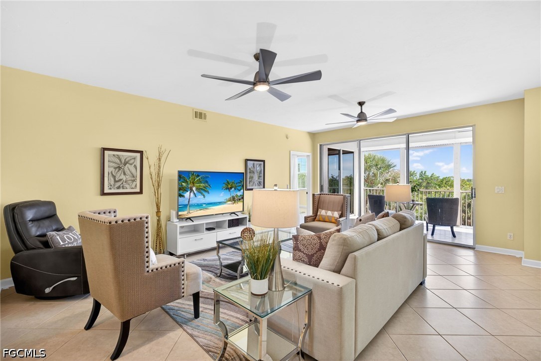 201 Vintage Bay Drive B10
